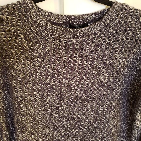 Forever 21 Chunky Knit Sweater Size Medium - Picture 3 of 6